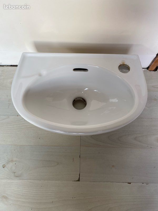Lave main lavabo (image 1)