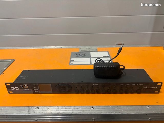 Enregistreur restitueur DMX en temps réel Oxo SOLANO PRO rackable pour projecteur led ou lyre (image 1)
