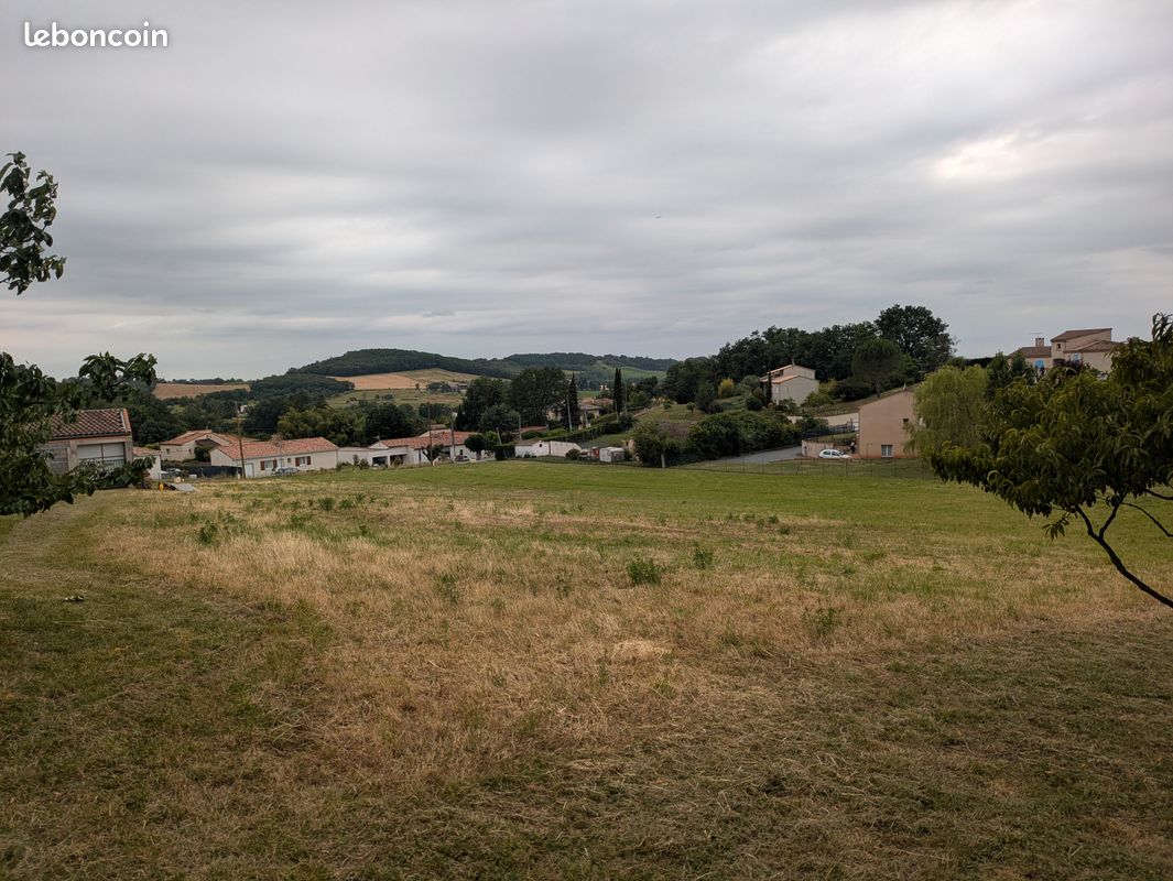 Terrain à batir · à Fréjairolles · 90 000 €