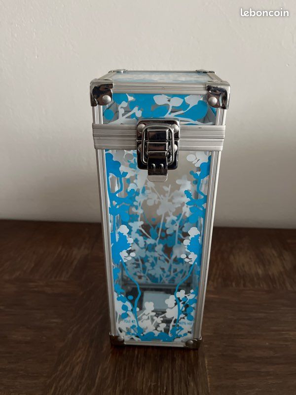 Boîte en Plexiglas (image 1)