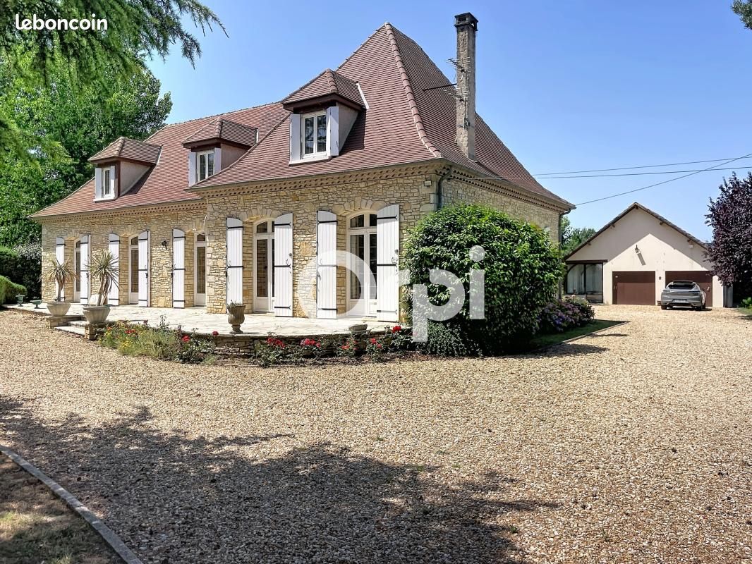 Maison 5 pièces 190 m² · à Bergerac · 190 m² · 471 500 €