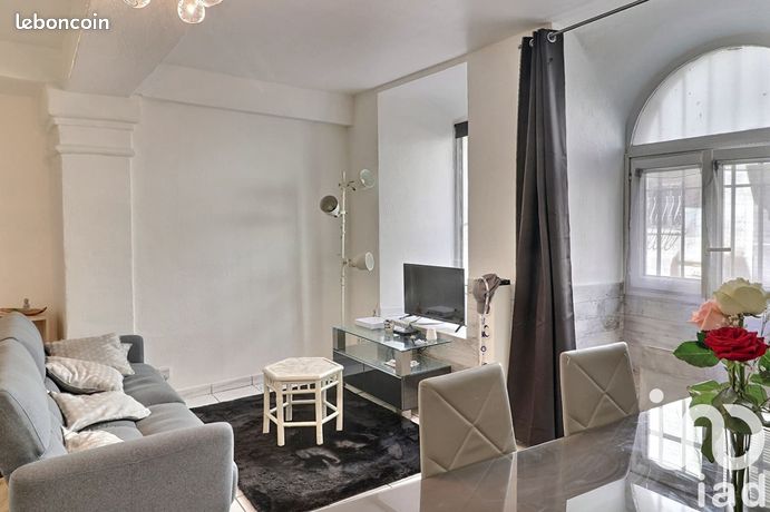 Immeuble 157 m² Cuers