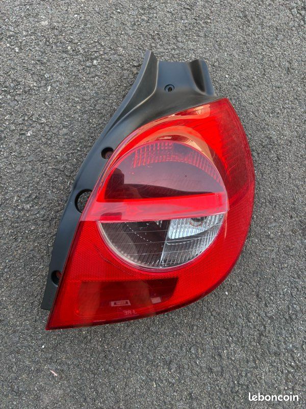Feu Renault Clio 3 (image 1)