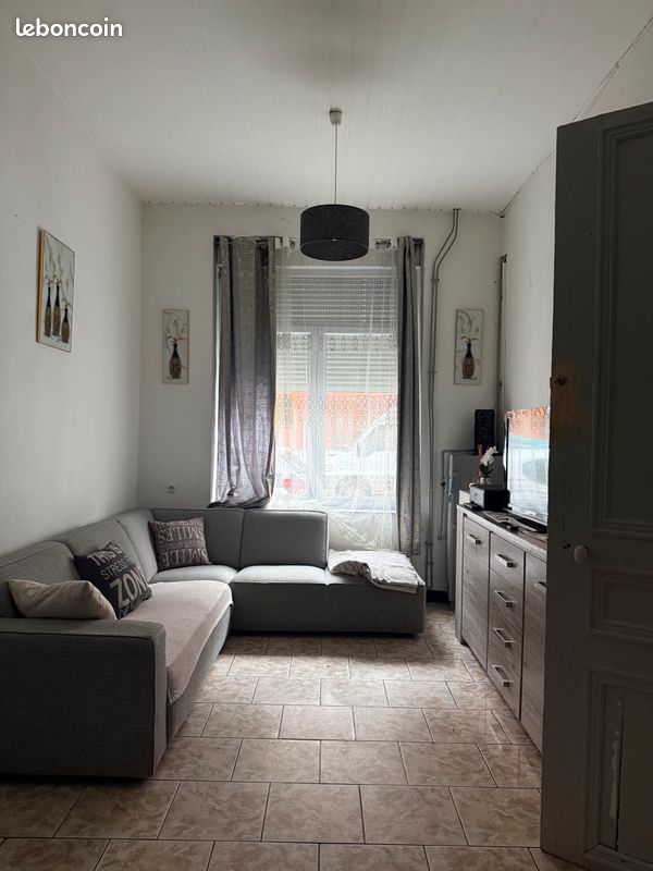 Maison 5 pièces 115 m² · à Roubaix · 115 m² · 990 €