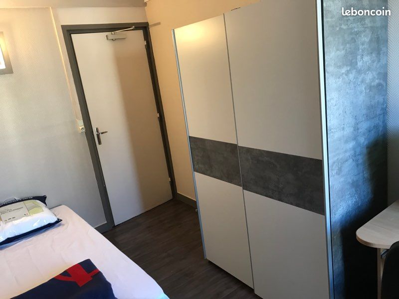 Appartement 1 pièce 10 m² · à Louvroil · 10 m² · 300 €/mois