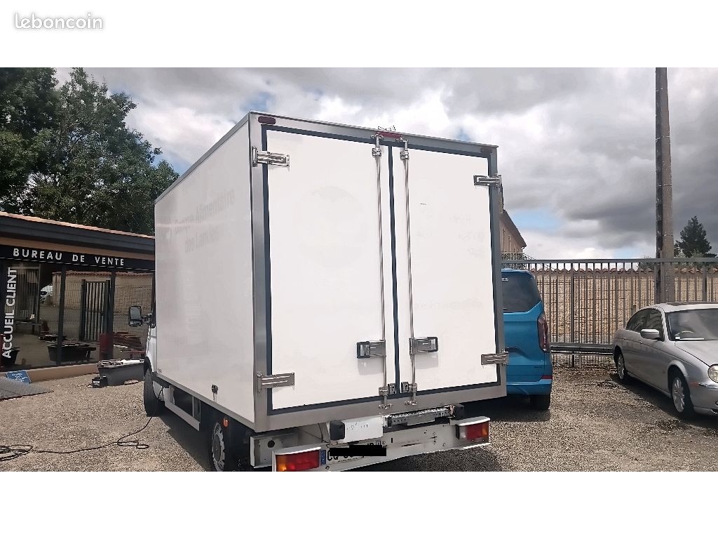 Renault Master HT12800EUROE 2.5 dCi 120 FRIGO 2018 (image 2)