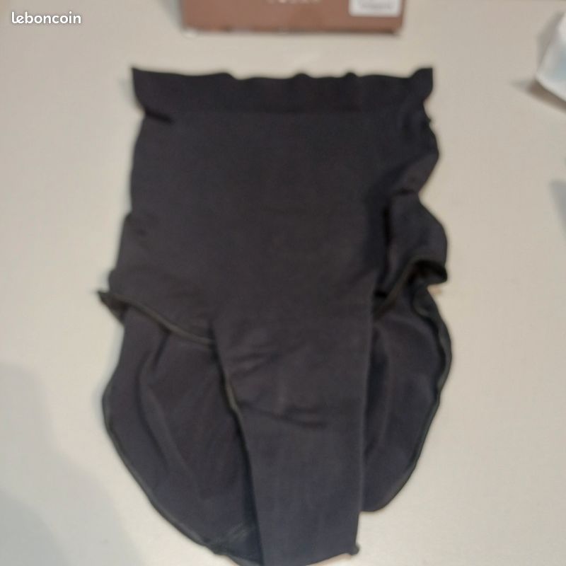 Culotte Haute Sculptante Sans Coutures Onyx SKIMS. S. 8435 (image 4)