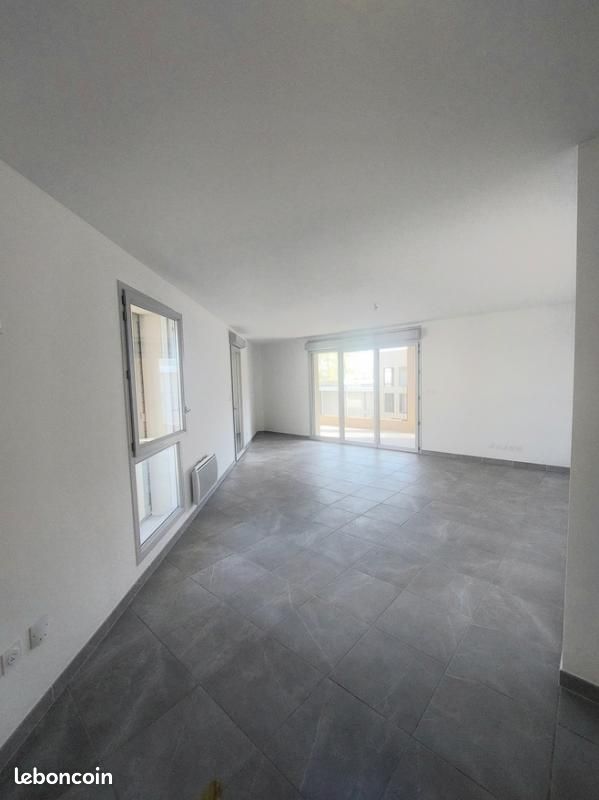 Appartement 3 pièces 76 m² · à Trets · 76 m² · 1 214 €