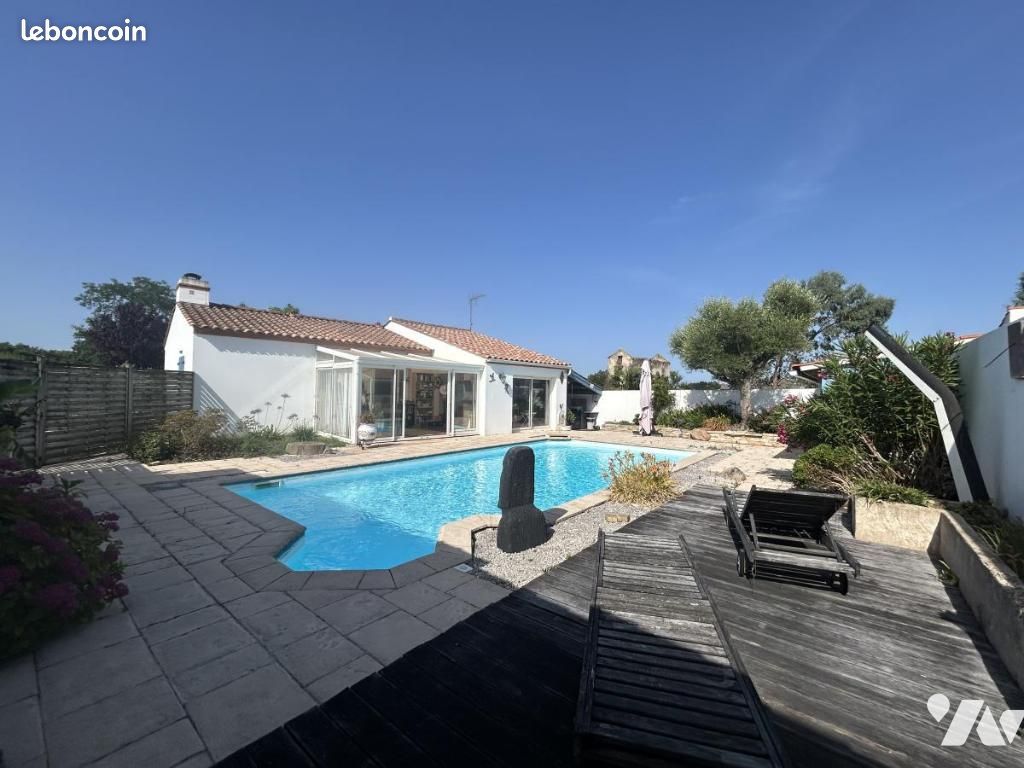 Maison 5 pièces 122 m² · à Soullans · 122 m² · 374 400 €