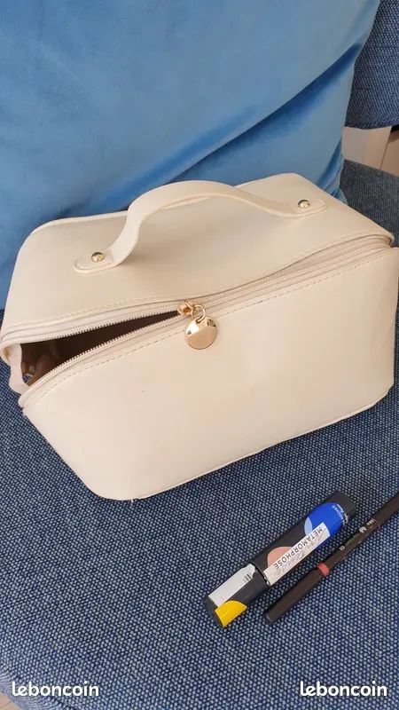 Trousse à maquillages (image 1)