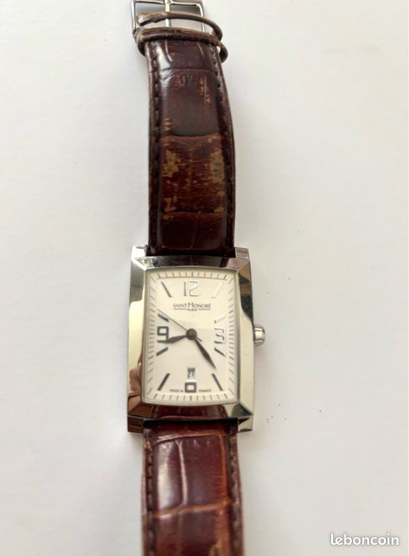 Montre Saint Honoré Paris – Modèle Rectangulaire Homme – Cuir