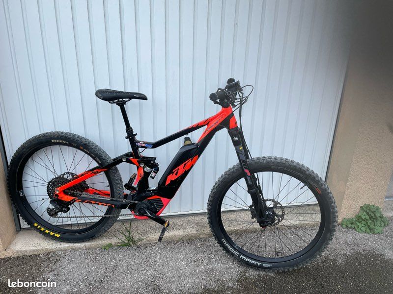 Vend VTT électrique KTM enduro Vélos