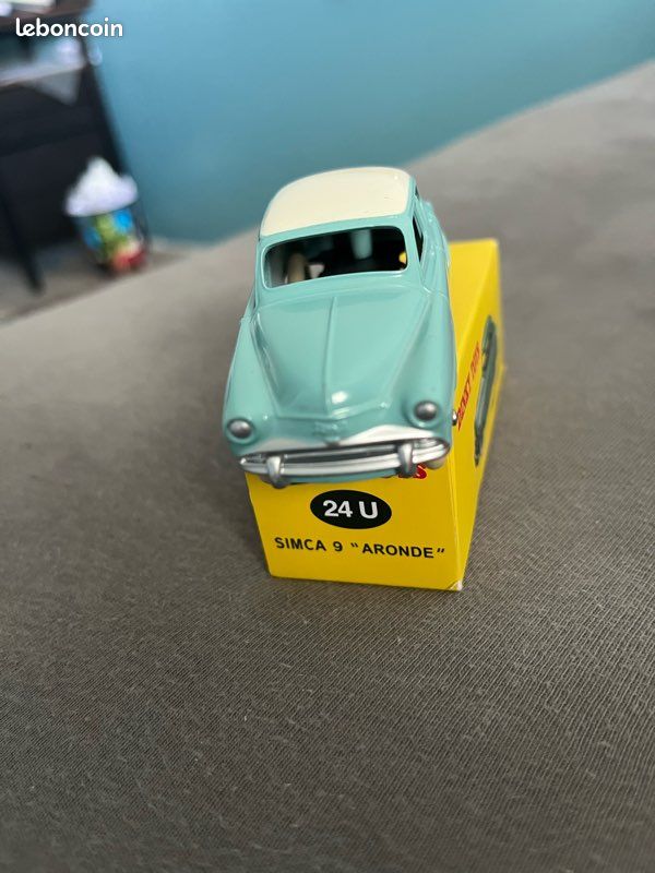 Voiture,Dinky Toys Simca 9 arondes (image 2)