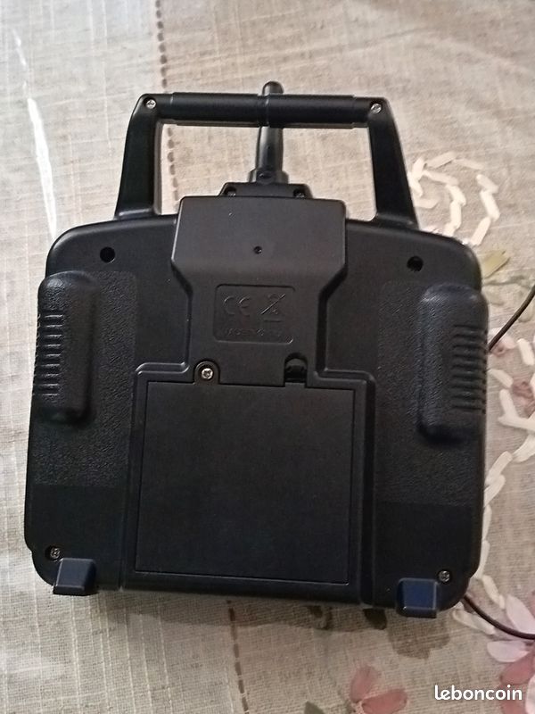 À vendre drone SYMA X5SW-FPV REAL-TIME foull option noir avec toutes les pièces, guide d'emploi (image 10)
