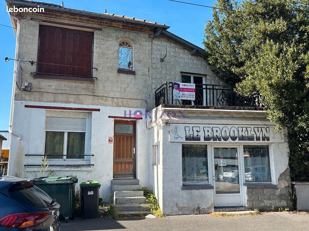Immeuble 4 pièces 121 m² · à Persan · 121 m² · 145 000 €