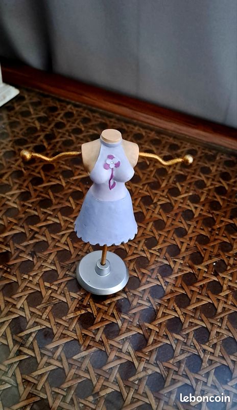 Porte bijoux mannequin (image 2)