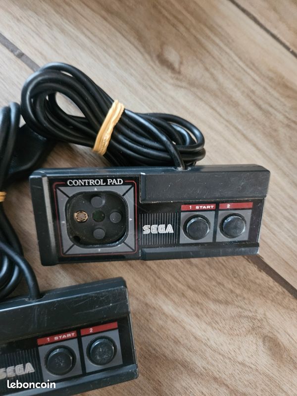 Manette sega Master système dans l etat (image 2)