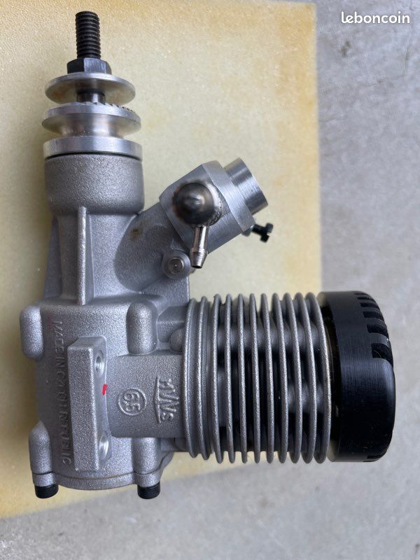 Moteur Avion Compétition MVVS 6,5 Cm3 - Diesel Glow - Vintage Peu Utilisé