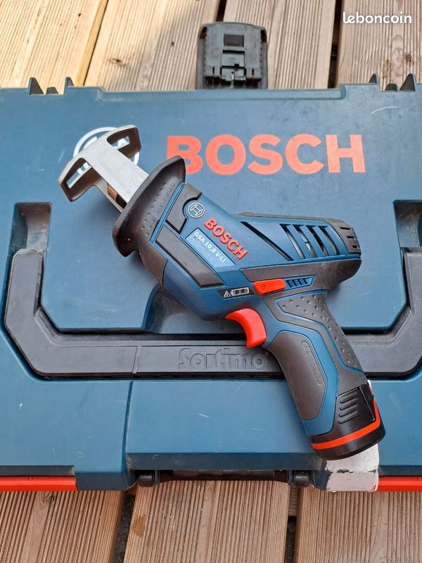 Scie sabre Bosch Pro GSA 12V + 2 batterie +chargeur + lames (image 2)