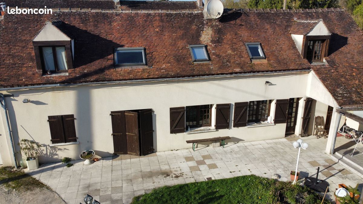 Maison 7 pièces 170 m² · à Hermé · 170 m² · 212 500 €
