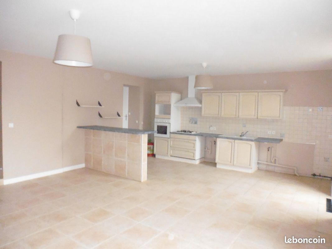 Maison 3 pièces 80 m² · à Pugnac · 80 m² · 776 €/mois