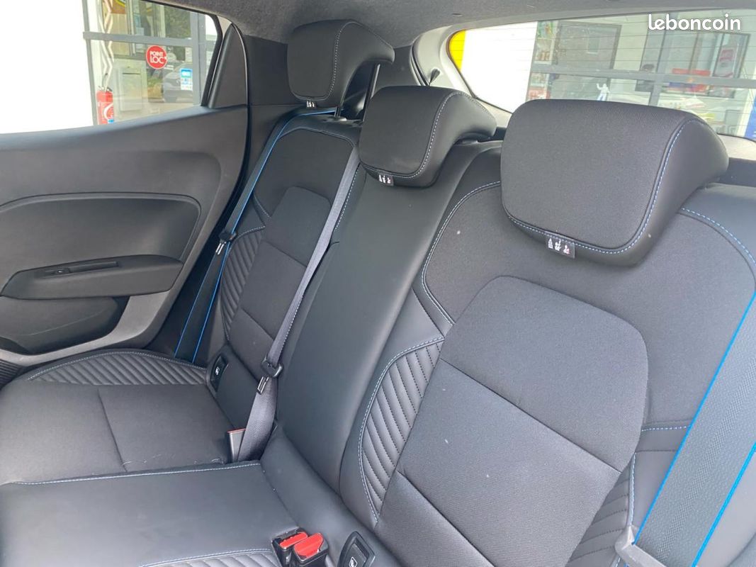 RENAULT CLIO 1.0 Tce - 90 V BERLINE Esprit Alpine PHASE 2 (image 32)