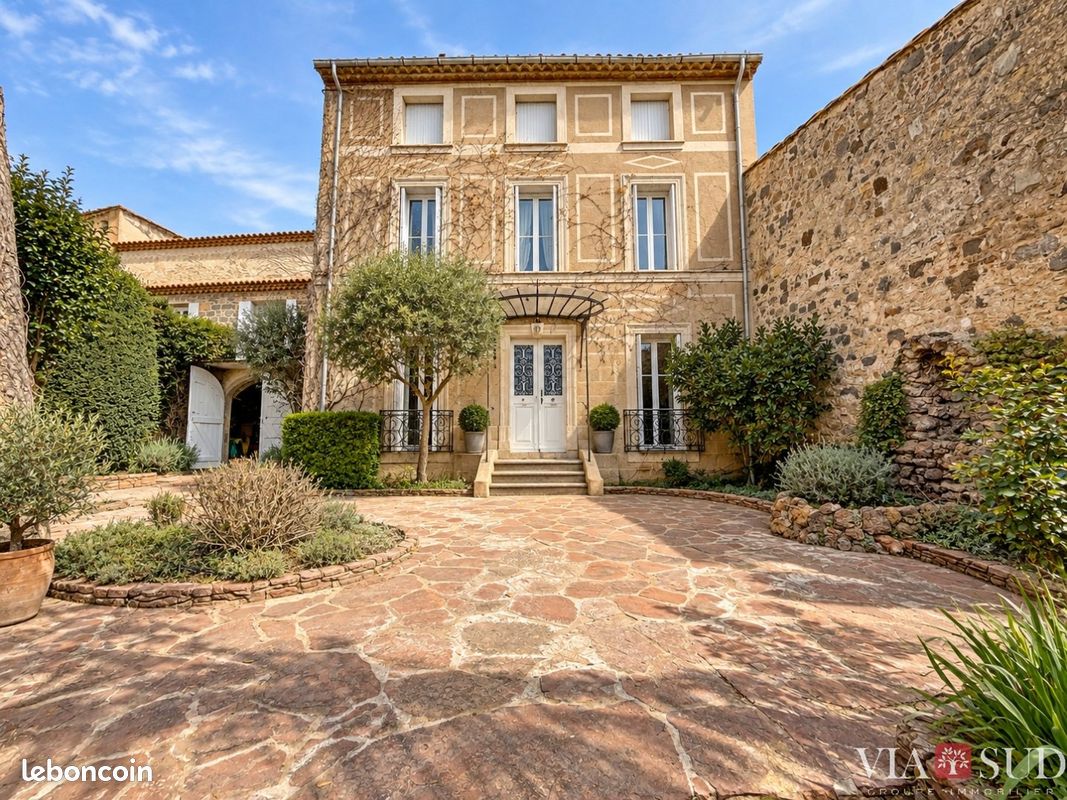 Maison 15 pièces 350 m² · à Villeneuve-lès-Béziers · 350 m² · 379 000 €