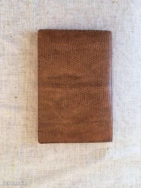 Porte feuille den cuir reptile (image 1)