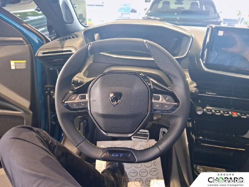 Peugeot 2008 Hybrid 145 e-DCS6 GT Exclusive (image 16)