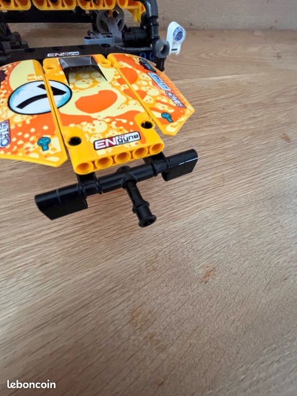 LEGO Technic 42099 – 4x4 X-treme Off-Roader Motorisé Control+ (image 10)