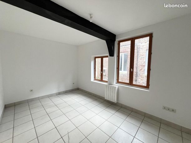 https://img.leboncoin.fr/api/v1/lbcpb1/images/a2/66/41/a2664187c029b73fcae1ae45c3603bea45eb1972.jpg?rule=ad-image