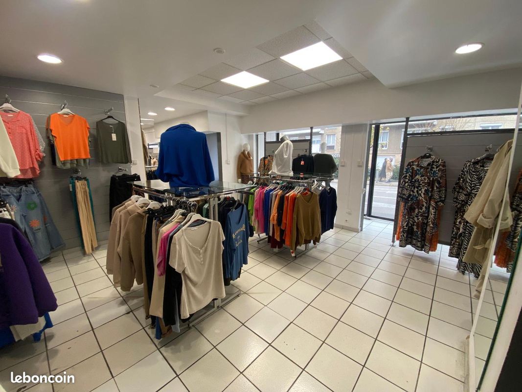 Boutique 89 m² ST CHAMOND (image 5)