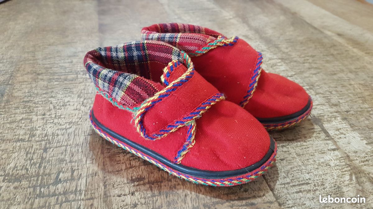 Chaussons chauds taille 25 (image 1)