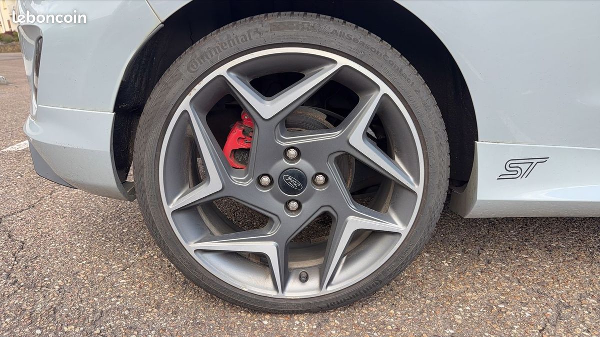 Ford Fiesta 1.5 Ecoboost 200 ST (image 16)