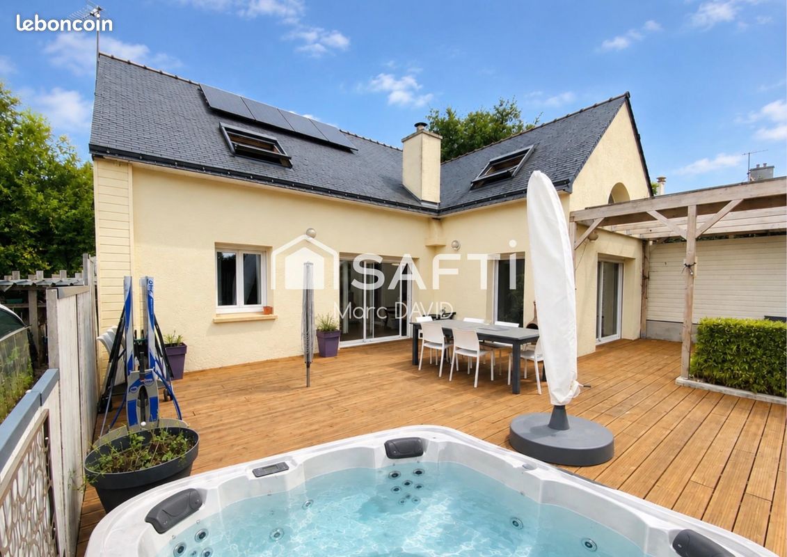 Maison 6 pièces 172 m² · à Locoal-Mendon · 172 m² · 569 000 €
