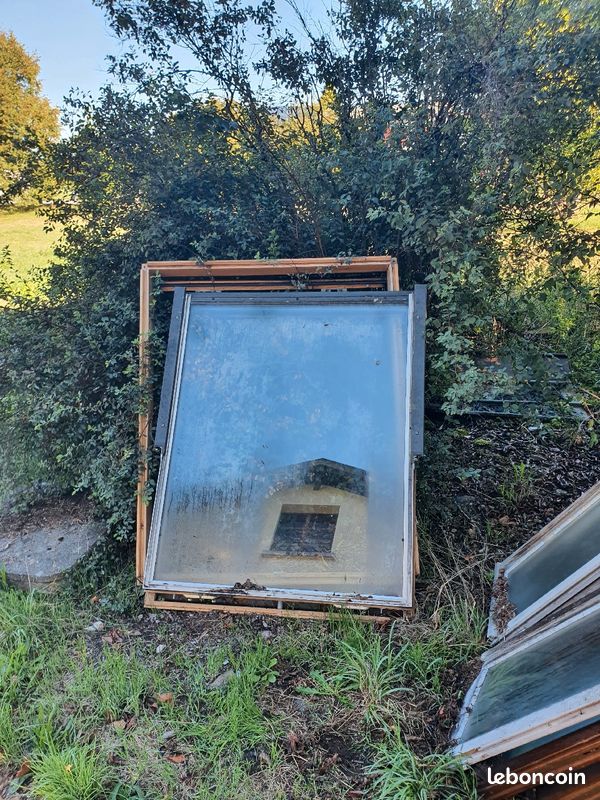 Velux en bon état (image 1)