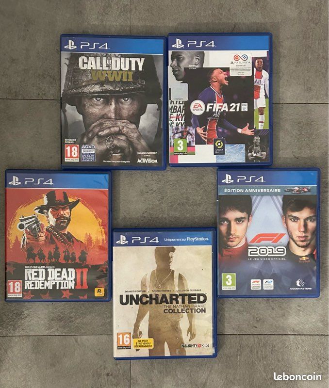 PS5 Standard + 2 manettes + station de recharge + 11 jeux PS4/5 (image 3)