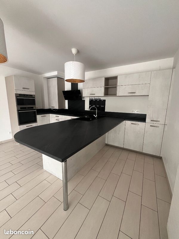 Appartement a louer sainte-genevieve-des-bois - 3 pièce(s) - 75 m2 - Surfyn