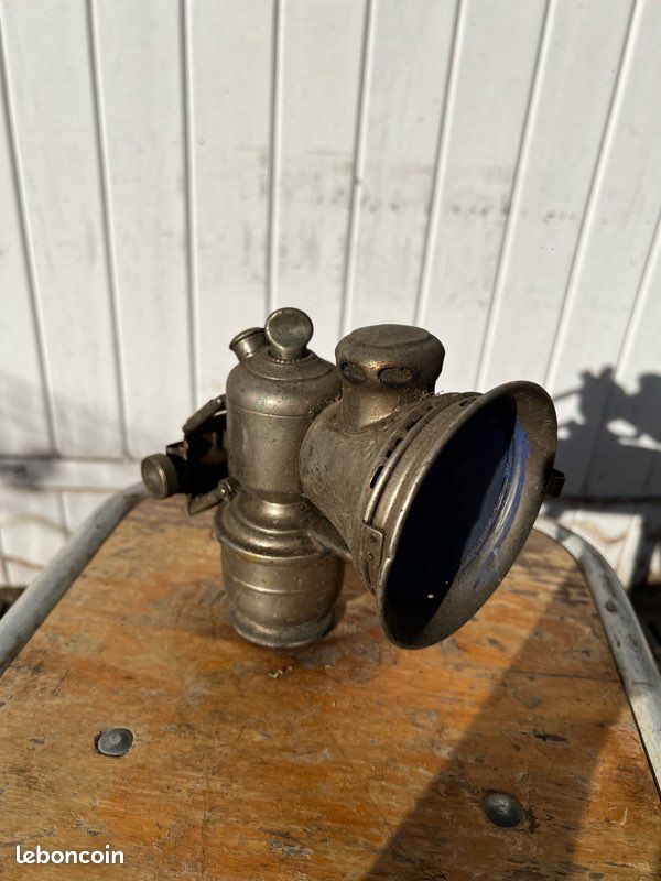 File:Lampe Acétylène Arras T3.jpg - Wikimedia