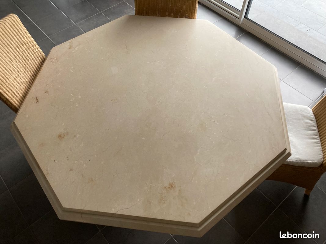Table + chaises + meuble buffet (image 9)