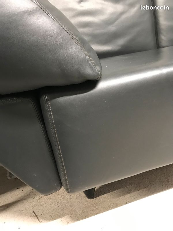 Vends canapés trois places en cuir (image 2)