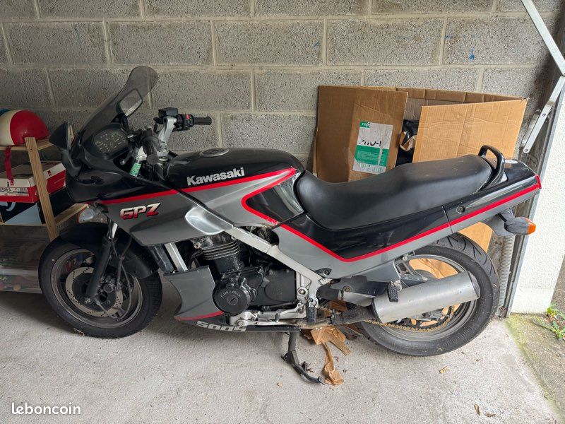 Kawasaki GPZ 500 S (image 1)
