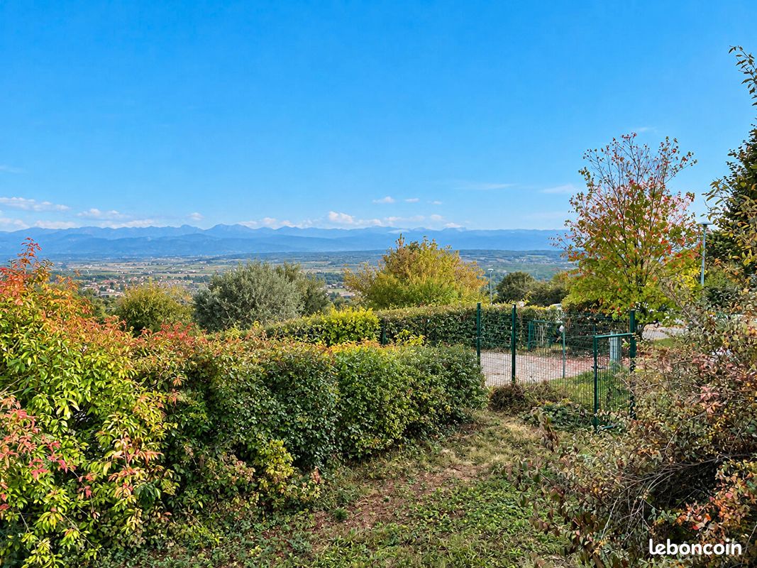 Terrain 775 m² · à Challex · 775 m² · 395 000 €