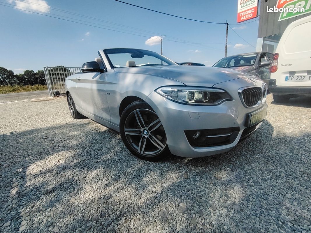 BMW 220i Cabriolet Sport (image 1)
