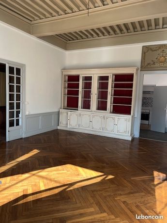 Logement T5, rare en Ville : Garage, Terrasse, Jardin