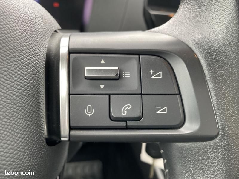 Citroen C4 PureTech 130ch S&S Feel (image 12)