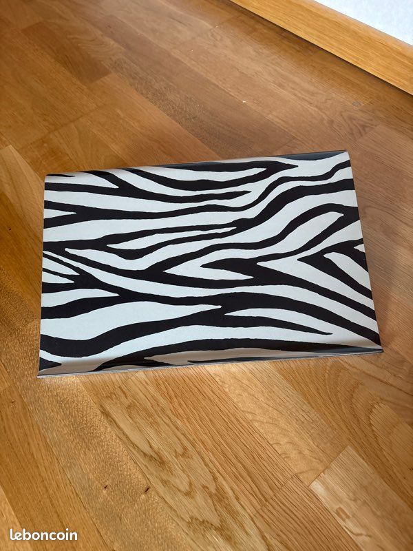 Support IKEA pour ordinateur ou tablette (image 1)