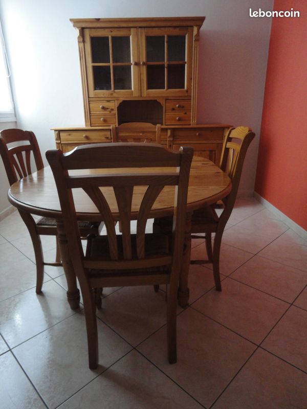 Salle à manger - Buffet table et chaises - Possibilité de vendre séparément (image 1)