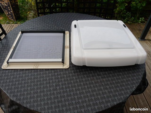 Lanterneau REMItop Vario II 40x40, avec support encliquetable