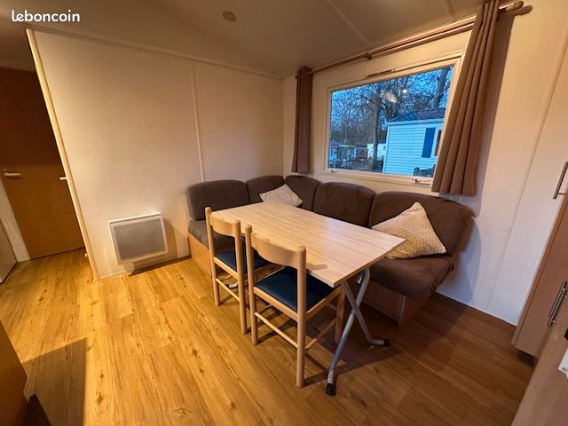 Local commercial 3 pièces 32 m² · à Hautefontaine · 32 m² · 520 €
